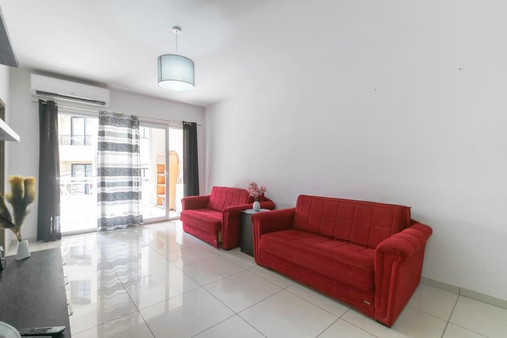 Modern Apt. Close To The Square St. Paul's Bay Exterior photo