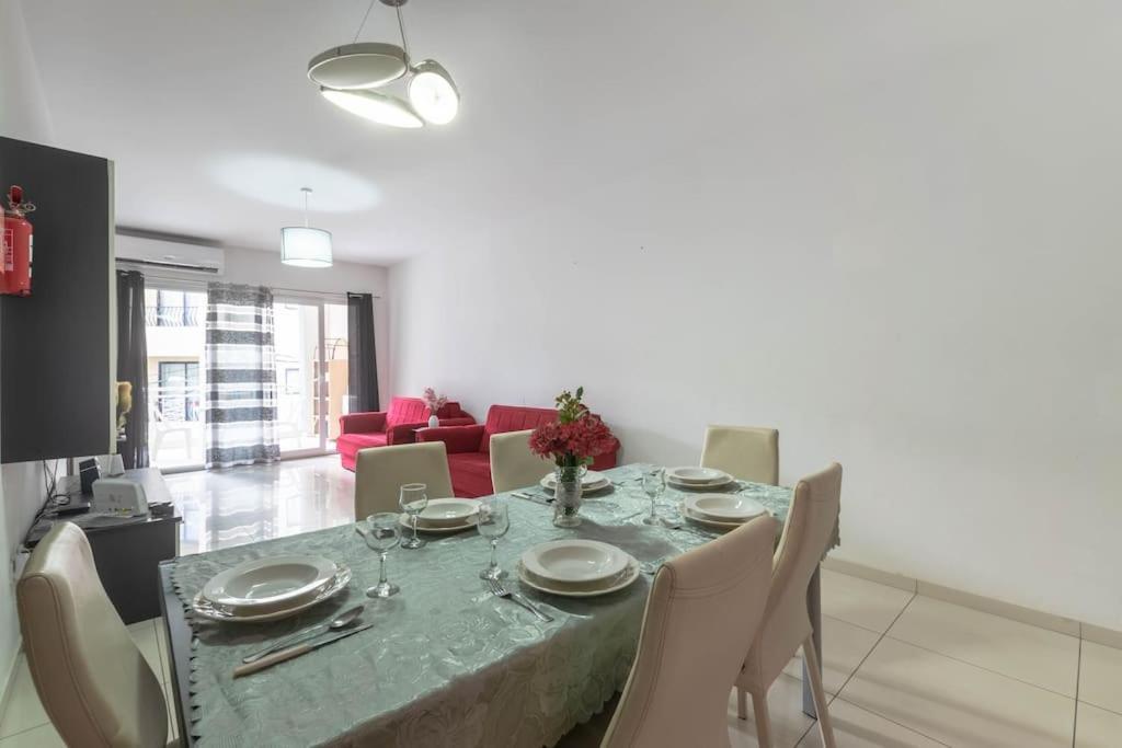 Modern Apt. Close To The Square St. Paul's Bay Exterior photo